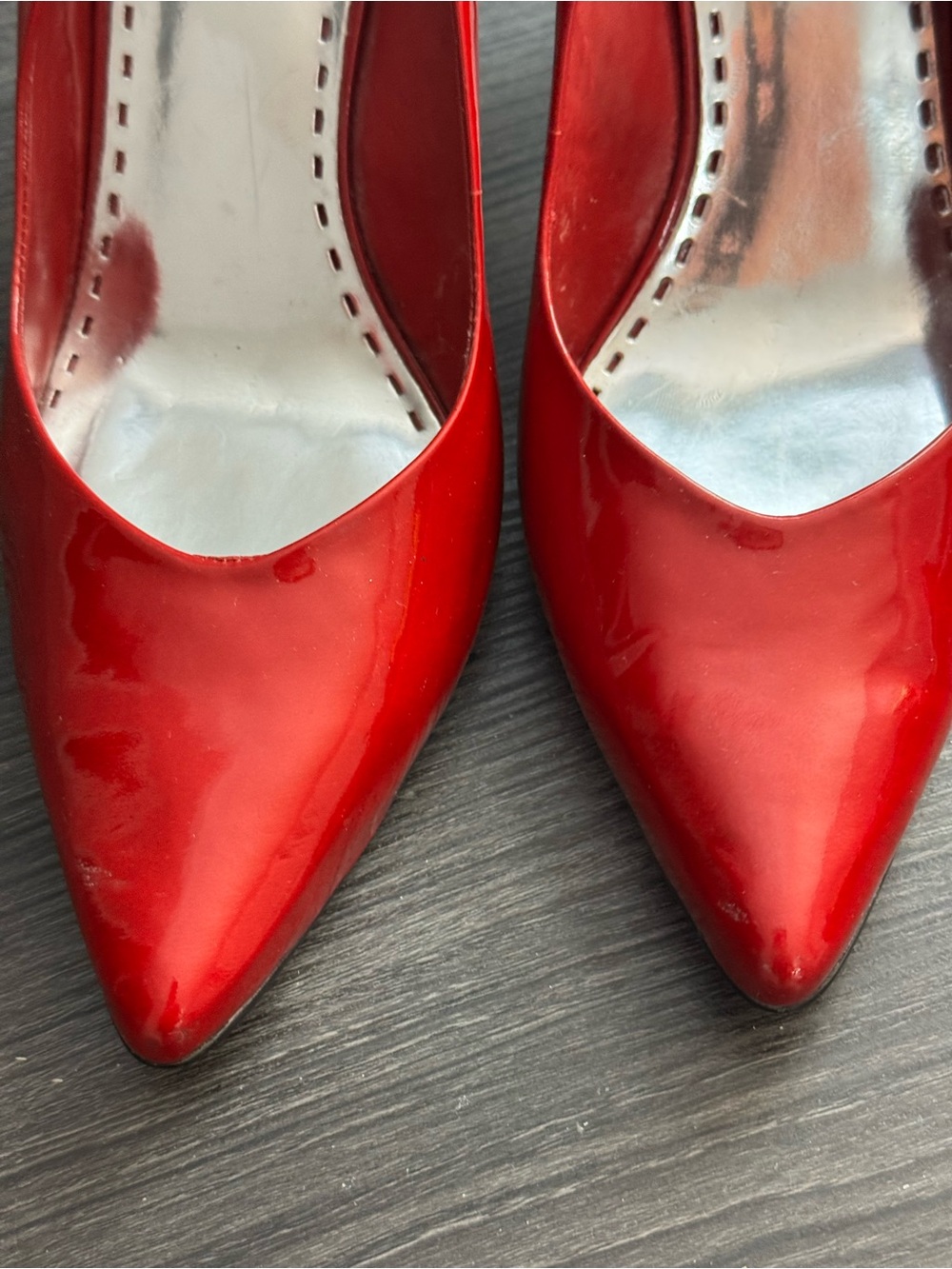 Gianni Bini Heels Red 10W Patent Leather 3.5" Heel Preowned Very Good - Picture 3 of 9